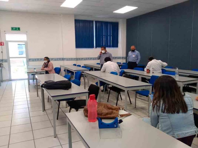 Recluta UAEH a estudiantes de medicina para aplicar vacuna contra COVID