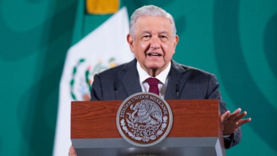 “Es el pensamiento conservador”: AMLO sobre Carlos Muñoz, el conferencista que humilló a mesero