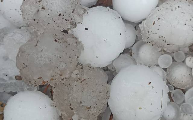 Caída de granizo pinta de blanco a Guadalupe y Calvo