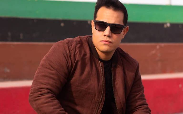 Con todo en su carrera como cantante, Raúl Longoria