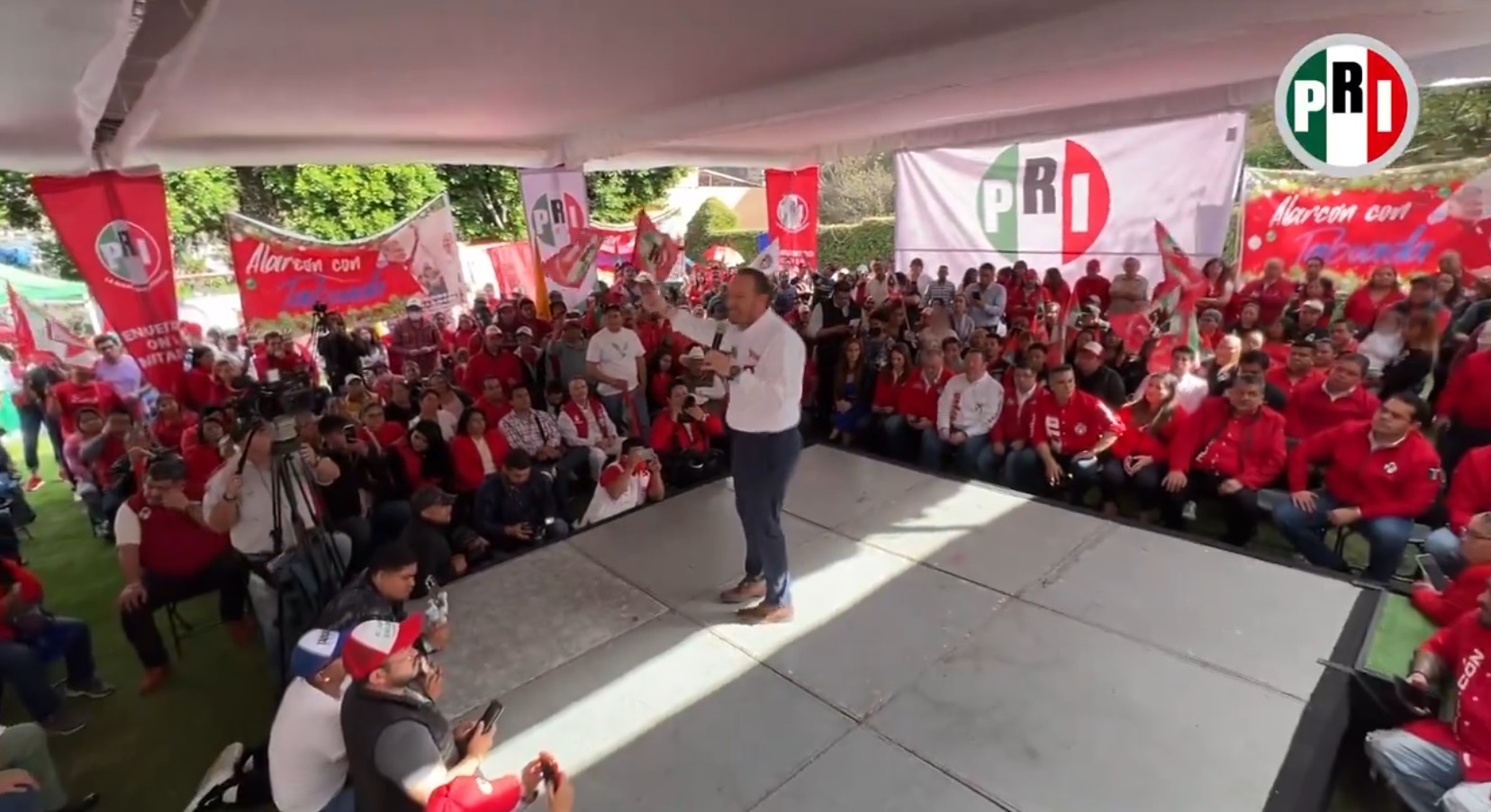 Santiago Taboada lidera hacia un mañana renovado, donde la aspiración y el progreso de cada vecino sean pilares fundamentales para el desarrollo de la comunidad.