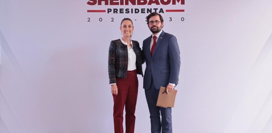 Claudia Sheinbaum designa a Alejandro Svarch como próximo director general del IMSS-Bienestar
