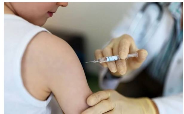 Vacunación gratuita a menores