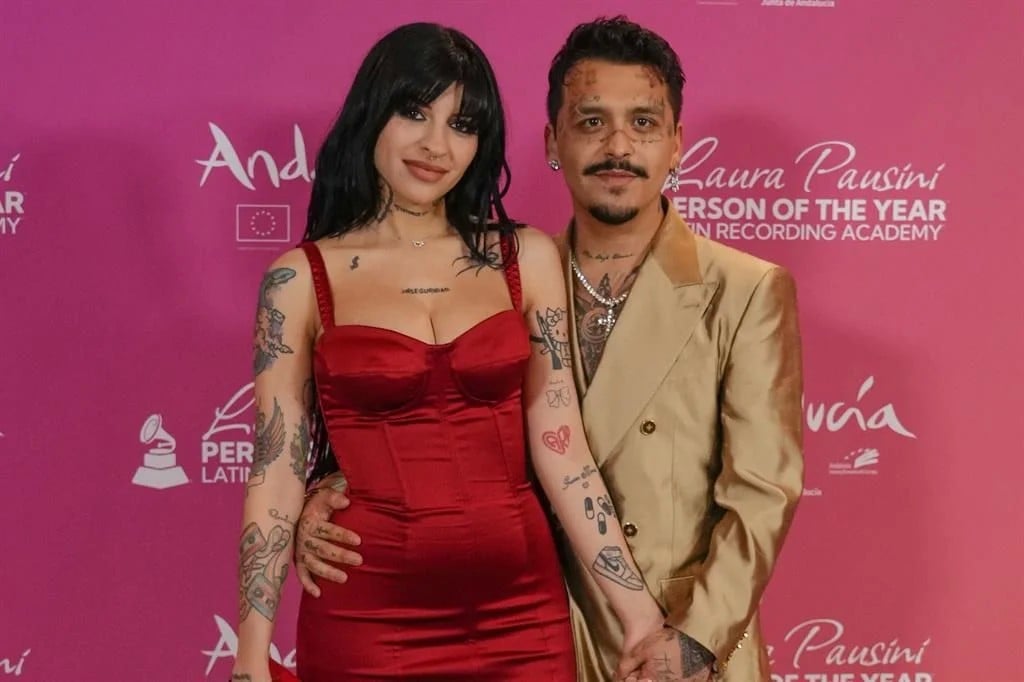 Nodal responde a Cazzu sobre pensión y permisos de su hija